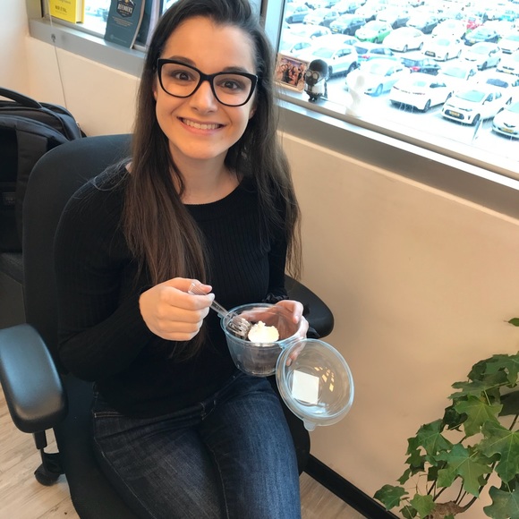 Meet your Posher, Catherine - Picture 2 of 3